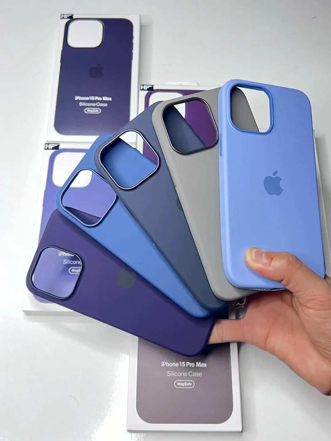 iPhone 15 Plus / 15 Pro Max Official Case - Silicone Mobile Cover